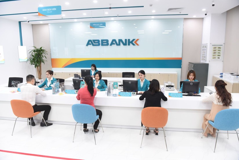 Trong 6 tháng đầu năm 2023, ABBank ghi nhận 679 tỷ đồng lợi nhuận trước thuế, giảm 59% so với cùng kỳ năm ngoái. 