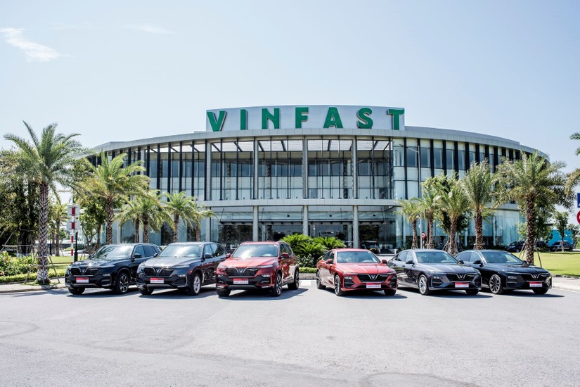 VinFast chuyển hẳn sang sản xuất xe thuần điện từ cuối năm 2022.