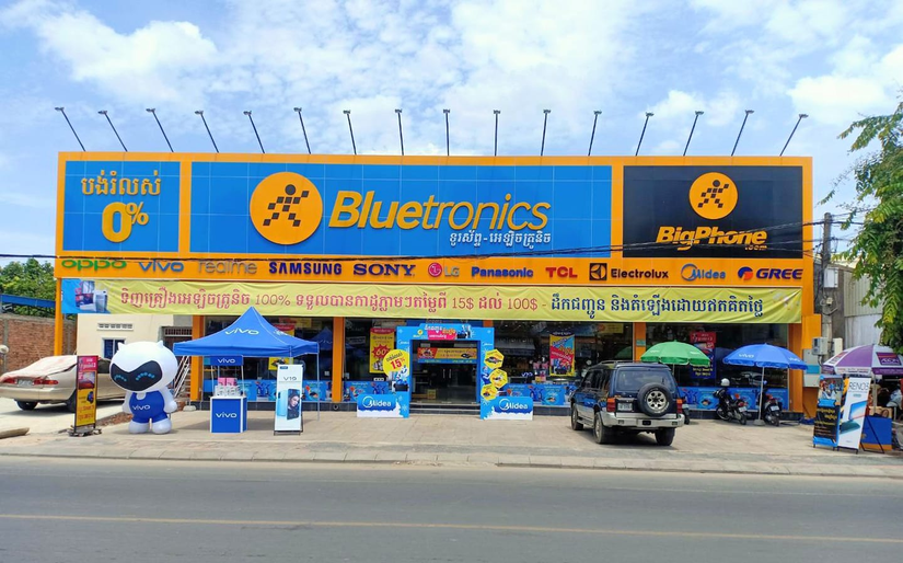 Bluetronics kinh doanh điện thoại lẫn điện máy tại Campuchia.