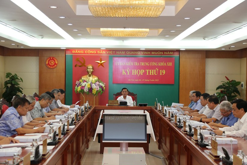 Kỳ thứ 19 của UBKT Trung ương do ông Trần Cẩm Tú - Chủ nhiệm Ủy ban chủ trì.