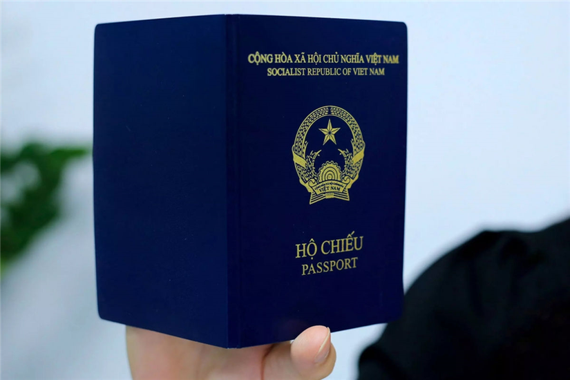 Chính phủ đề nghị bổ sung thông tin nơi sinh vào hộ chiếu trước ngày 1/1/2023.