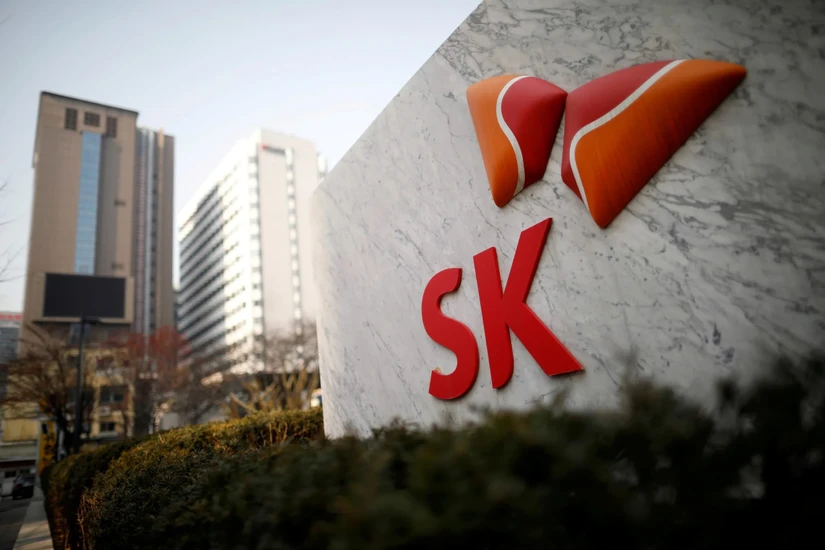 Tập đoàn SK là một trong những tập đoàn lớn nhất tại Hàn Quốc và trên thế giới. Hãy chiêm ngưỡng bức ảnh đẹp về Tập đoàn SK và tìm hiểu thêm về những hoạt động của tập đoàn này tại đây.
