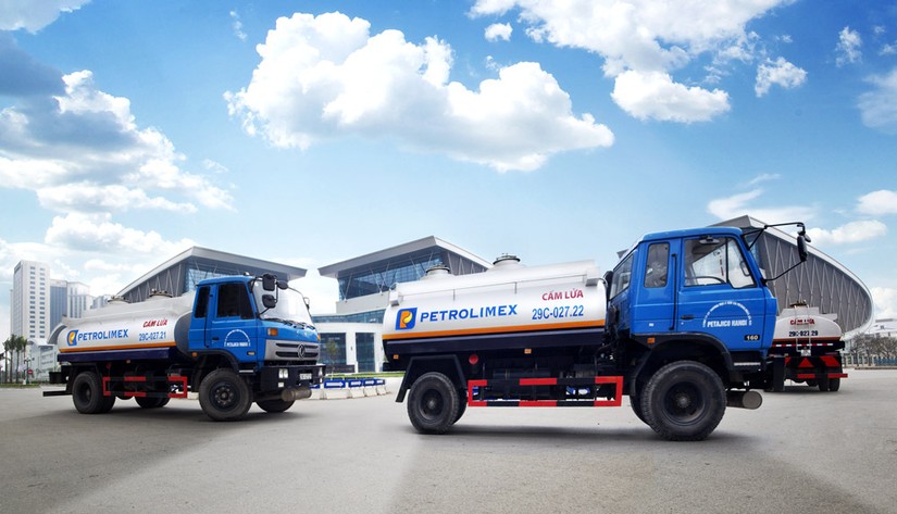 Petrolimex đang dẫn đầu thị trường phân phối xăng dầu. Ảnh: Petrolimex