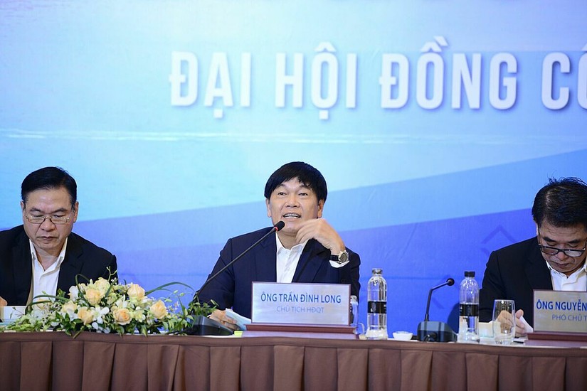 Chủ tịch Hòa Phát Trần Đình Long tại ĐHĐCĐ thường niên 2022.