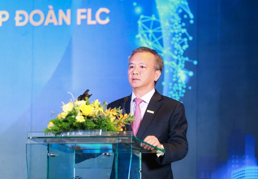 Ông Phan Đình Tuệ nguyên là Phó tổng giám đốc Sacombank. Ảnh: STB