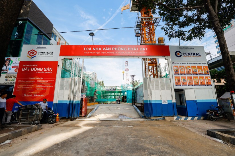 Tòa nhà văn phòng Phát Đạt tại địa chỉ 39 Phạm Ngọc Thạch, Quận 3, TP HCM đang trong quá trình xây dựng. Ảnh: PDR