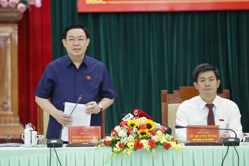 Chủ tịch Quốc hội Vương Đình Huệ phát biểu tại cuộc làm việc với Ban Thường vụ Tỉnh ủy Quảng Trị. Ảnh: Quochoi
