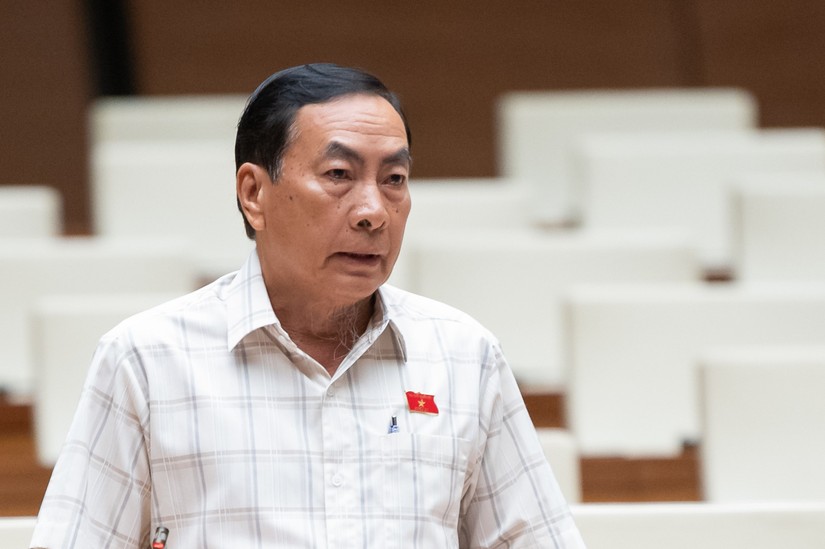 Đại biểu Phạm Văn Hòa không đồng tình với việc Tổng Liên đoàn lao động làm chủ đầu tư nhà ở xã hội. Ảnh: CTTĐT Quốc hội