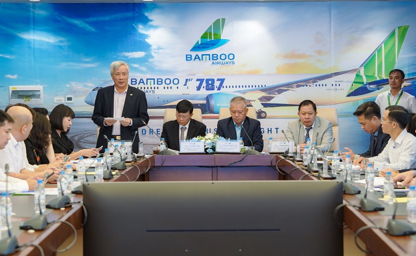 Ban lãnh đạo Bamboo Airways điều hành đại hội.