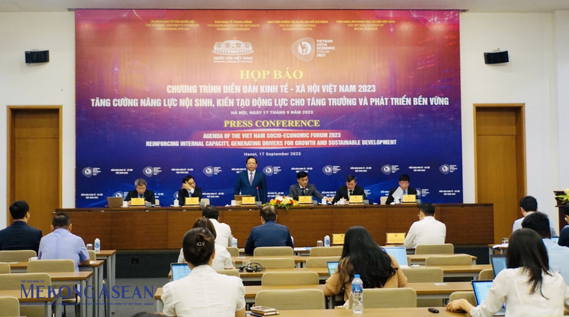Họp báo công bố thông tin Diễn đàn Kinh tế - Xã hội Việt Nam 2023.