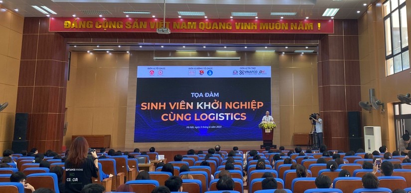 Tọa đàm “Sinh viên Khởi nghiệp cùng Logistics” do Mạng lưới CLB Logistics Sinh viên Việt Nam dưới sự chủ trì của Hiệp hội Phát triển nhân lực Logistics Việt Nam (VALOMA) sáng 3/6.