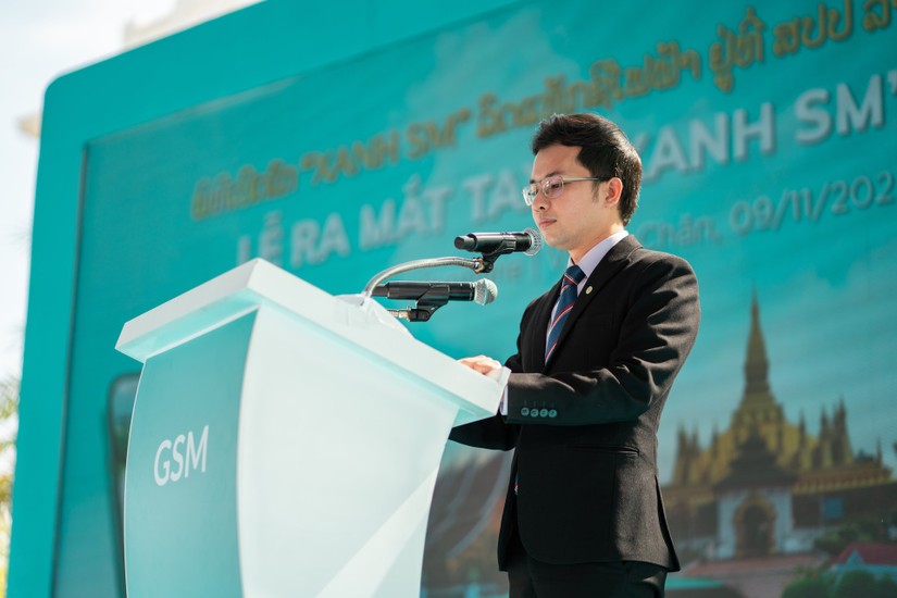 Ông Nguyễn Văn Thanh – Tổng giám đốc Công ty GSM toàn cầu phát biểu tại lễ ra mắt taxi “Xanh SM” tại Lào hôm 9/11.