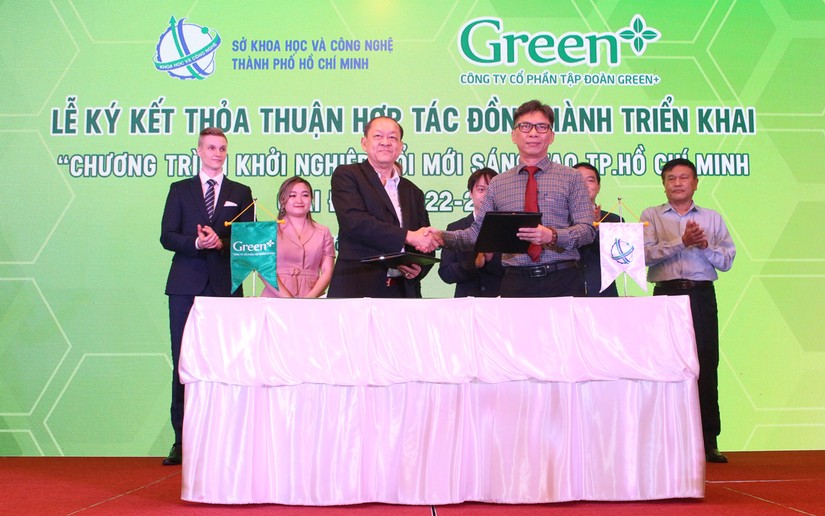 Lễ ký kết thoả thuận giữa Sở khoa học công nghệ TP HCM và CTCP Tập đoàn Green+. Ảnh: Sở KH-CN TP HCM