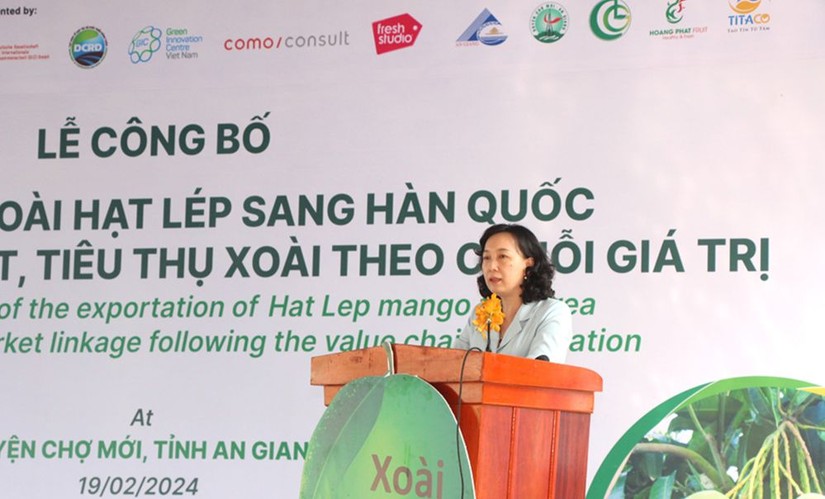 Phó Chủ tịch UBND tỉnh An Giang Nguyễn Thị Minh Thúy phát biểu tại buổi lễ. Ảnh: Báo An Giang