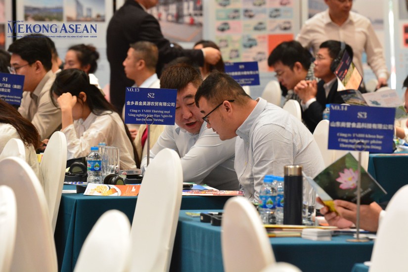 Doanh nghiệp trao đổi tại Hội nghị. Ảnh: Lê Hồng Nhung - Mekong ASEAN