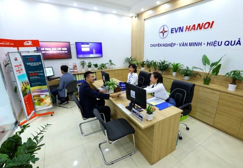 Chuyển đổi số giúp tỷ lệ thanh toán tiền điện không dùng tiền mặt tại Hà Nội đạt hơn 99%