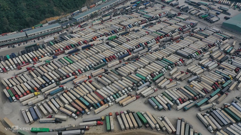 Vẫn còn hàng nghìn xe hàng nông sản bị ùn ứ ở Cửa khẩu Lạng Sơn và Quảng Ninh