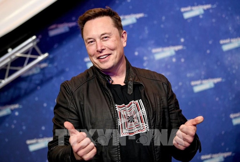 Tiền Elon Musk đóng thuế năm 2021 ngang GDP một quốc gia