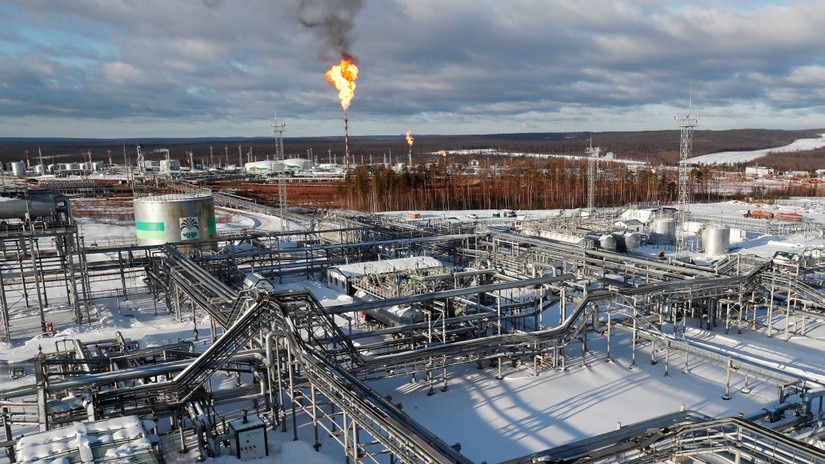 Nhà máy xử lý dầu tại Nga. Ảnh: Reuters