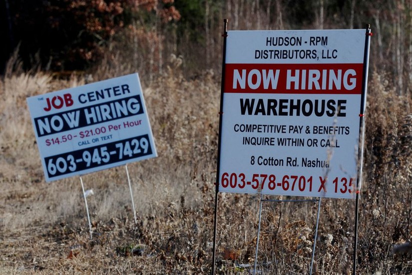 Bảng thông báo tuyển dụng tại New Hampshire, Mỹ. Ảnh: Reuters