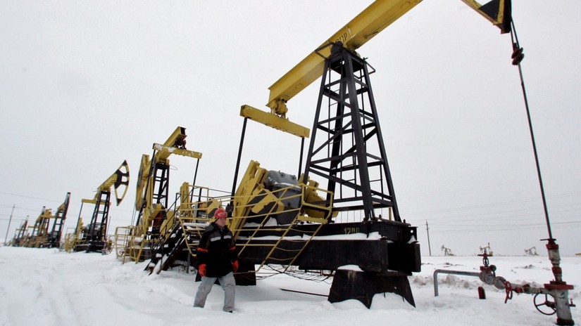 Một cơ sở bơm dầu tại Izhevsk, Nga. Ảnh: Reuters