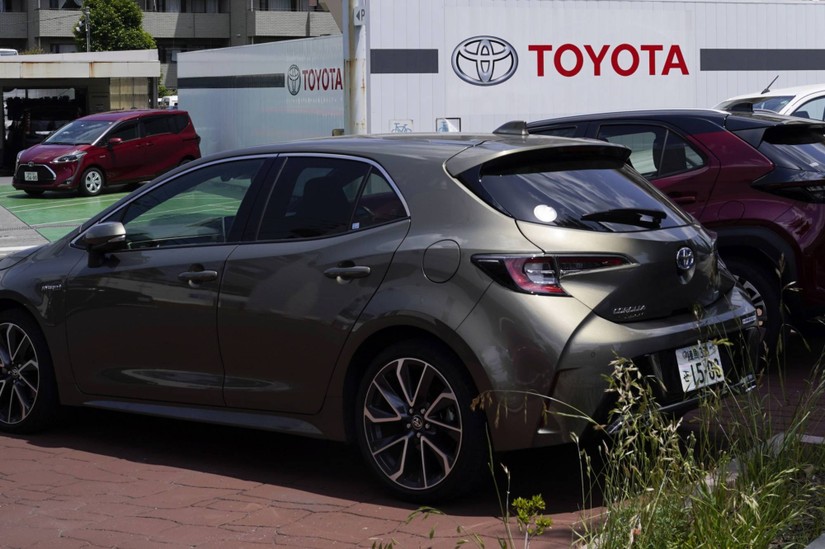 Toyota đe dọa sẽ rút khỏi thị trường Anh nếu chính phủ nước này cấm xe hybrid từ năm 2030. Ảnh: Bloomberg