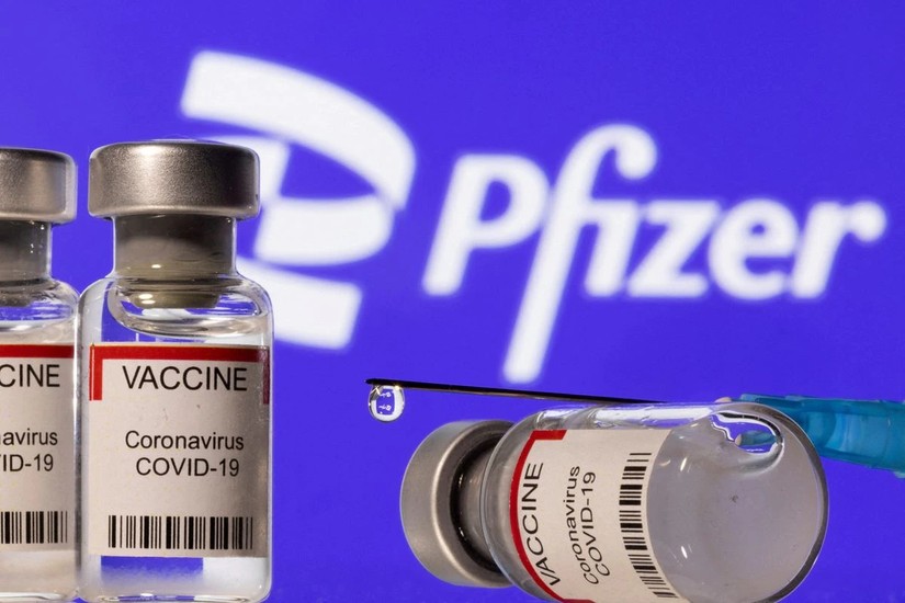 Pfizer sẽ tăng giá vaccine Covid-19 tại Mỹ lên gấp 4 sau khi chính phủ ngừng mua vaccine của hãng. Ảnh: Reuters