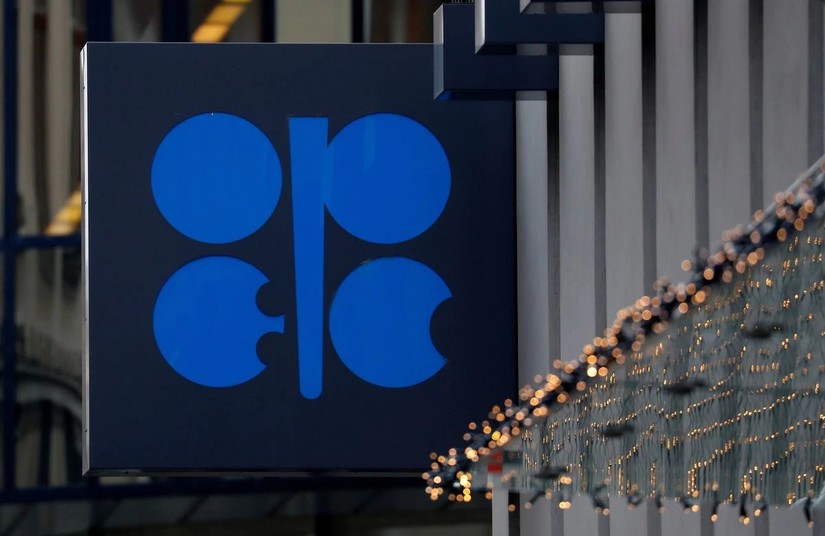 OPEC cắt giảm dự báo tăng trưởng nhu cầu dầu trong năm 2022 và 2023 với lý do thách thức kinh tế gia tăng. Ảnh: Reuters
