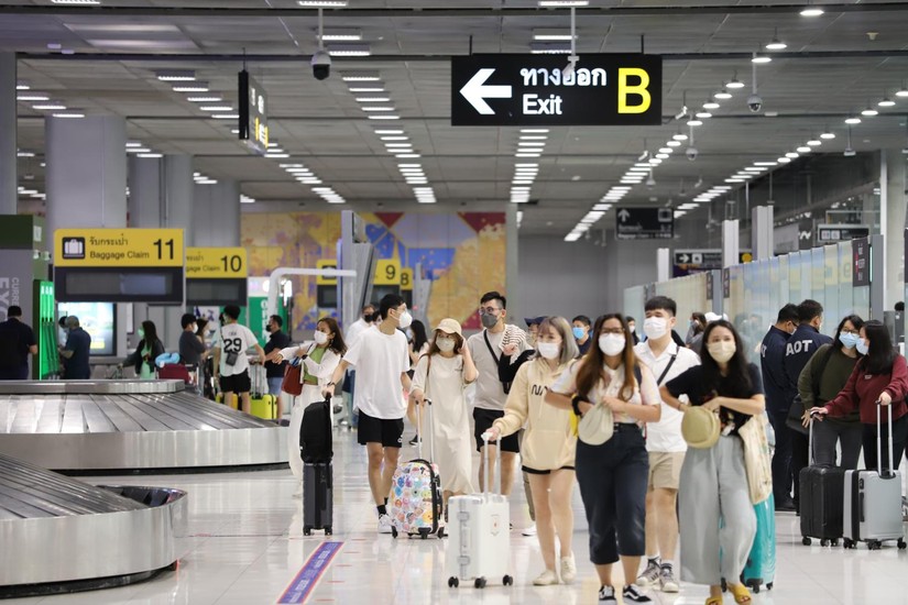 Du khách tại sân bay Suvarnabhumi, Thái Lan. Ảnh: Bangkok Post