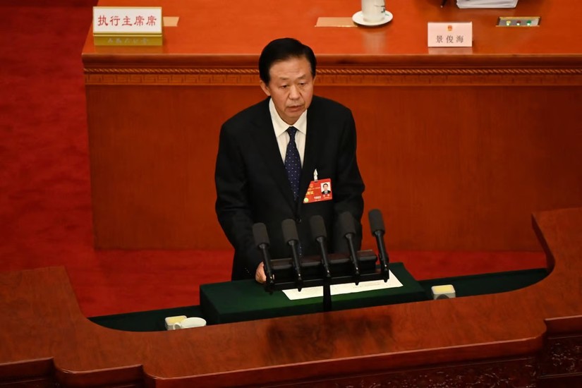 Ủy viên Quốc vụ viện kiêm Tổng thư ký Quốc vụ viện Xiao Jie tại Đại hội đại biểu nhân dân toàn quốc (NPC) lần thứ 14 ở Đại lễ đường Nhân dân, Bắc Kinh, Trung Quốc. Ảnh: AFP