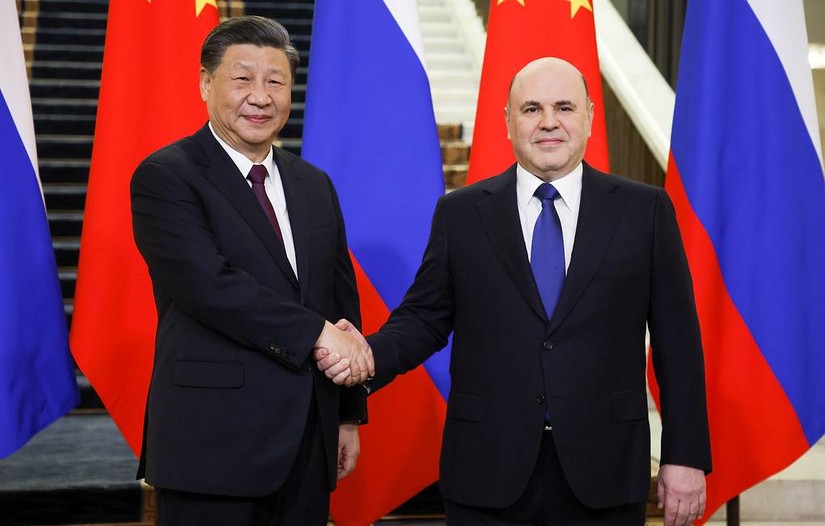 Chủ tịch Trung Quốc Tập Cận Bình và Thủ tướng Nga Mikhail Mishustin. Ảnh: TASS