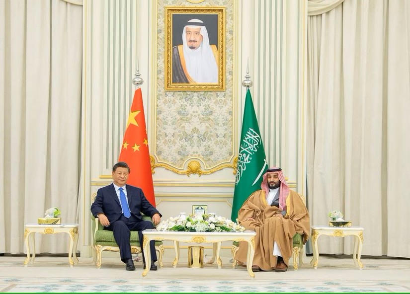 Chủ tịch Trung Quốc Tập Cận Bình gặp Thái tử Saudi Arabia Mohammed Bin Salman tại Riyadh, Saudi Arabia, ngày 8/12/2022. Ảnh: Saudi Royal Court