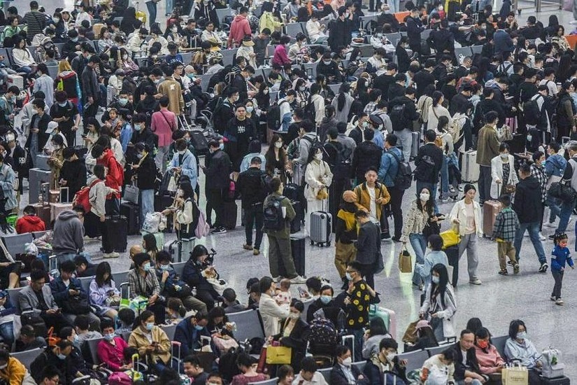 Chính phủ Trung Quốc dự đoán sẽ có 19 triệu chuyến đi bằng đường sắt trong ngày 29/4 - ngày đầu của kỳ nghỉ lễ. Ảnh: AFP