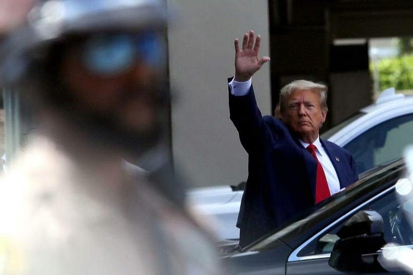 Cựu Tổng thống Mỹ Donald Trump xuất hiện tại Miami, Florida ngày 13/6 để trình diện trước tòa án. Ảnh: AFP