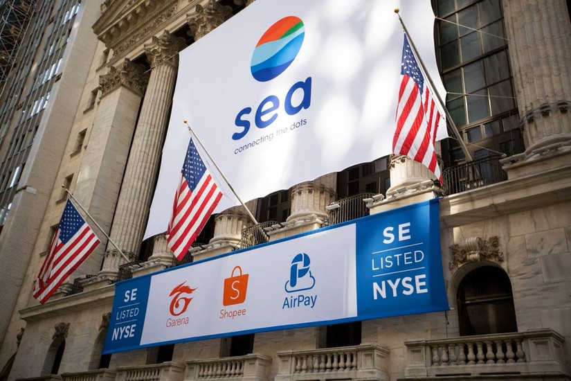 Bảng hiệu của Sea được trưng bày trước Sở giao dịch chứng khoán New York (NYSE) trong đợt IPO của công ty tại New York, Mỹ. Ảnh: Bloomberg