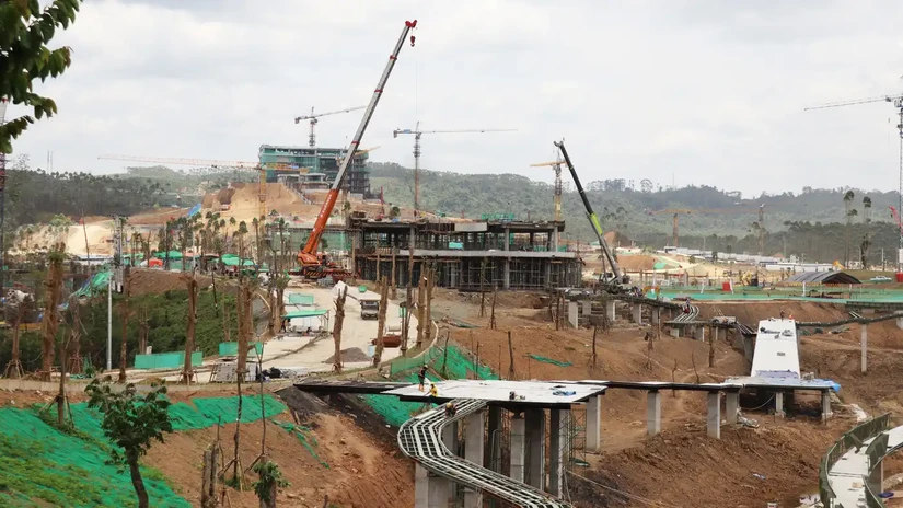 Các công trình cơ sở hạ tầng được xây dựng tại thủ đô mới Nusatara, Indonesia. Ảnh: Nikkei Asia
