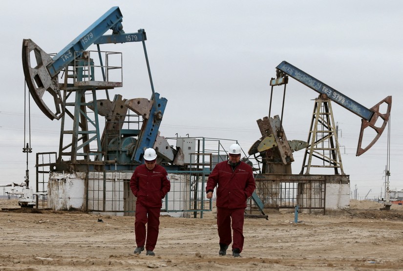 Phó Thủ tướng Nga khẳng định nước này sẽ không tuân thủ mức áp trần giá dầu Nga của phương Tây. Ảnh: Reuters
