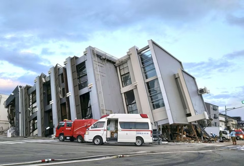 Các tòa nhà bị hư hại do trận động đất ngày 1/1/2024 tại Wajima, Ishikawa, Nhật Bản. Ảnh: Reuters
