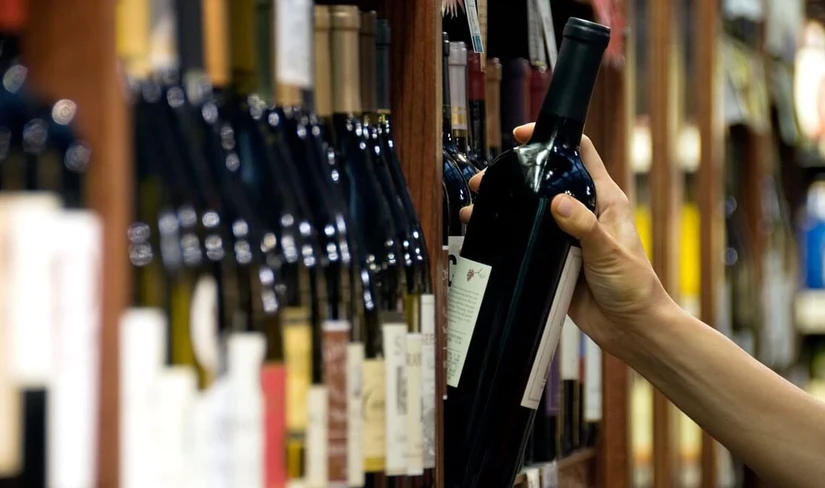 Saudi Arabia mở cửa hàng rượu đầu tiên sau 70 năm.