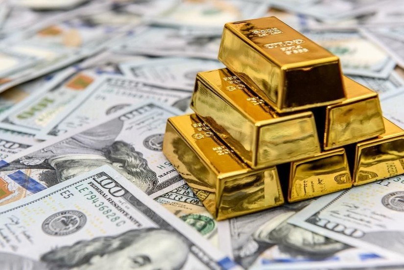 Giá vàng trượt khỏi mốc 1.900 USD/ounce khi đồng USD leo đỉnh lịch sử