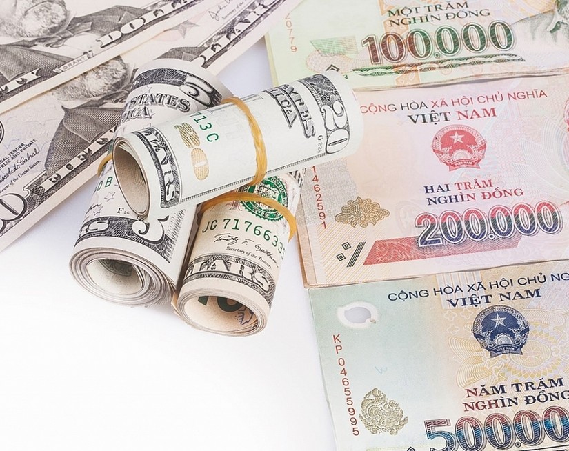 Đồng nội tệ Nga mất giá, USD mạnh lên, VND chịu áp lực