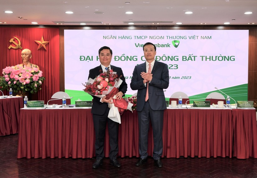 Ông Nguyễn Thanh Tùng - Phó Tổng Giám đốc phụ trách Ban điều hành đã được Đại hội bầu bổ sung là Thành viên HĐQT Vietcombank nhiệm kỳ 2018 - 2023.