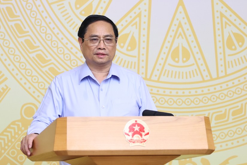 Thủ tướng Phạm Minh Chính phát biểu khai mạc Hội nghị trực tuyến toàn quốc triển khai thực hiện sắp xếp đơn vị hành chính cấp huyện, cấp xã giai đoạn 2023-2030 - Ảnh: VGP