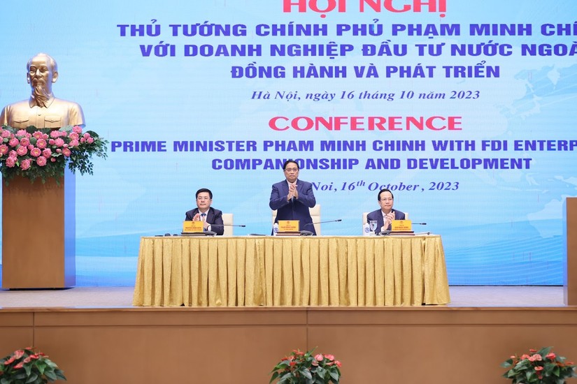 Thủ tướng Chính phủ gặp mặt cộng đồng doanh nghiệp đầu tư nước ngoài