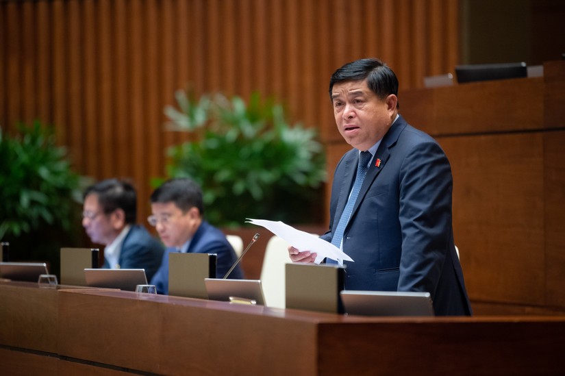 Bộ trưởng Kế hoạch và Đầu tư Nguyễn Chí Dũng - Ảnh: quochoi.vn