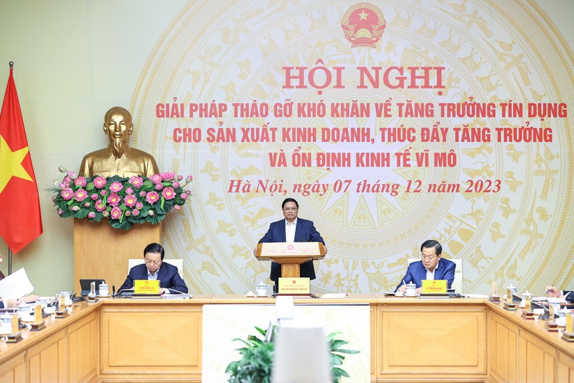Thủ tướng Phạm Minh Chính chủ trì Hội nghị bàn giải pháp tháo gỡ khó khăn về tăng trưởng tín dụng cho sản xuất, kinh doanh thúc đẩy tăng trưởng và ổn định kinh tế vĩ mô - Ảnh: VGP