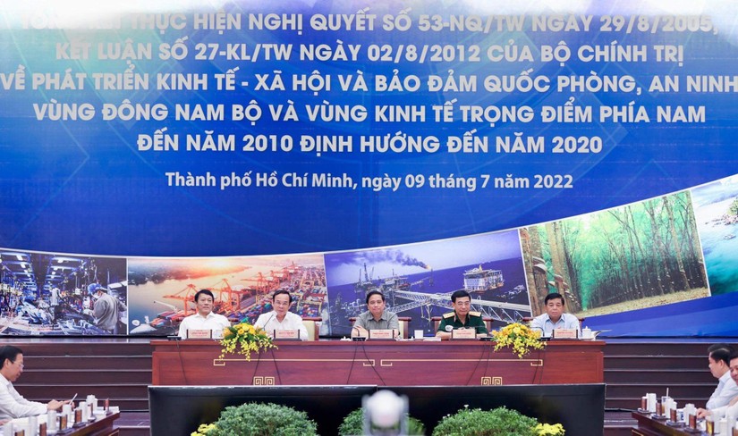 Hội nghị tổng kết thực hiện Nghị quyết số 53-NQ/TW ngày 29/8/2005 và Kết luận số 27-KL/TW ngày 02/8/2012 của Bộ Chính trị. Ảnh: VGP