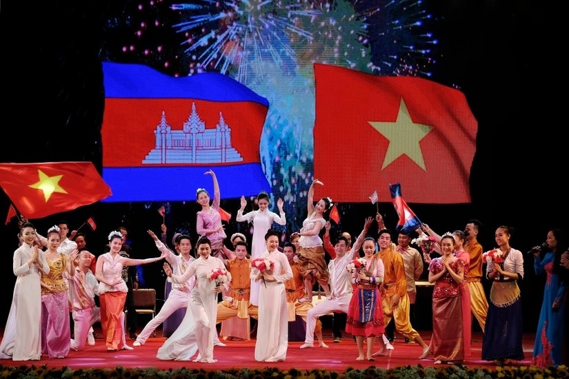 Tổ chức tuần văn hóa Việt Nam - Campuchia tại TP HCM và Trà Vinh