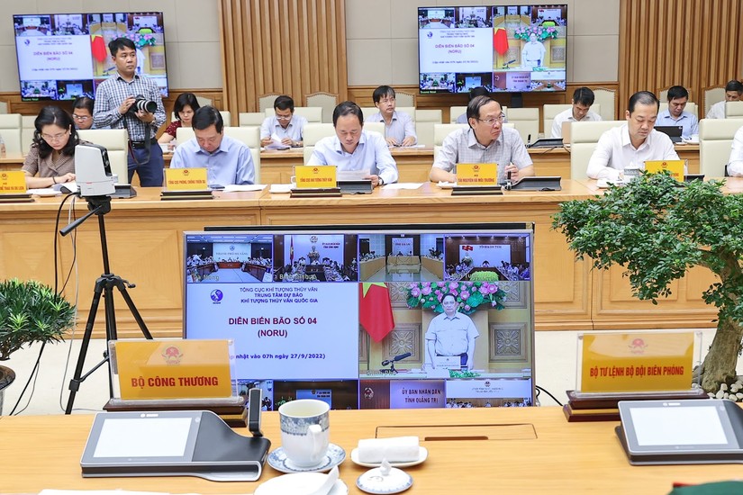 Sáng ngày 27/9, Thủ tướng Chính phủ Phạm Minh Chính chủ trì cuộc họp trực tuyến về ứng phó khẩn cấp với bão Noru.