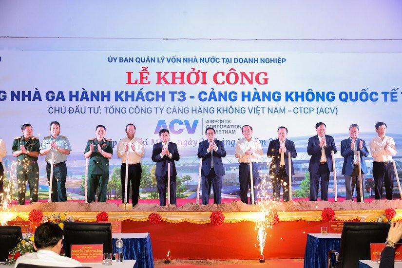 Lễ khởi công dự án xây dựng Nhà ga hành khách T3 Cảng hàng không quốc tế Tân Sơn Nhất. Ảnh: VGP.